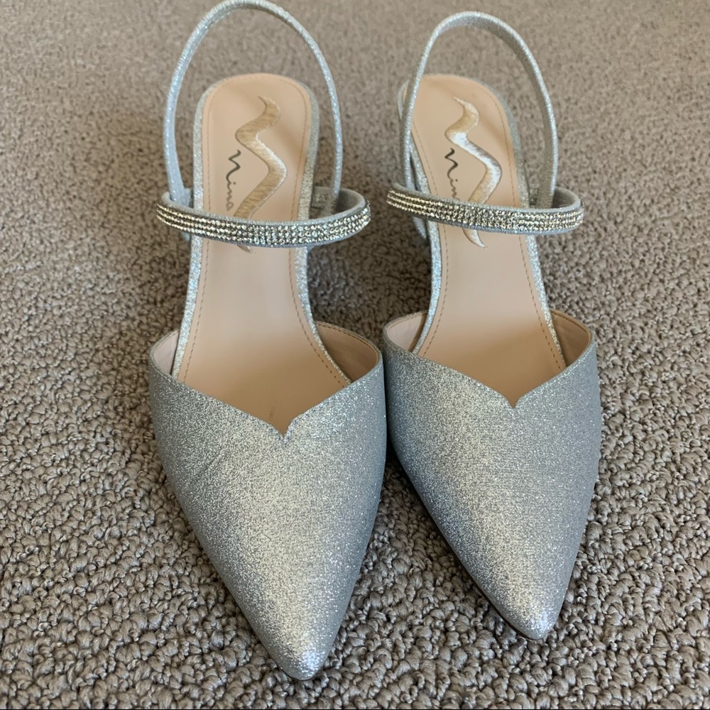 Nina Berit Silver Pumps